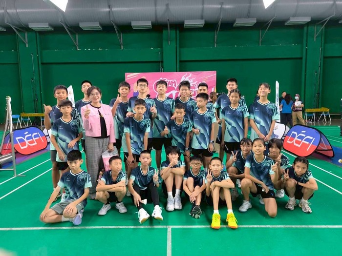 本校羽球隊圖片