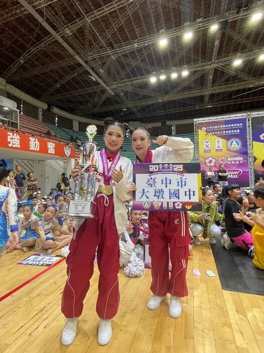 嘻哈團體國中組第一名圖片