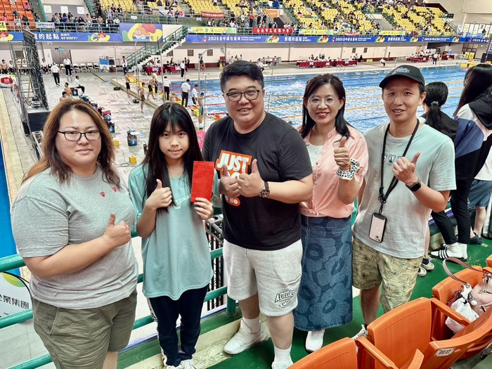 校長與會長到場關心圖片